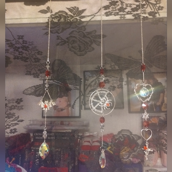 Elegant Suncatchers - Picture 1 of 9